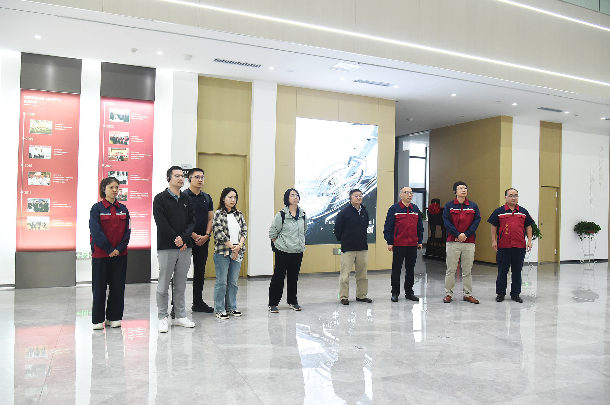 上海汇众汽车制造有限公司党委书记刘存林一行来创新集团走访交流